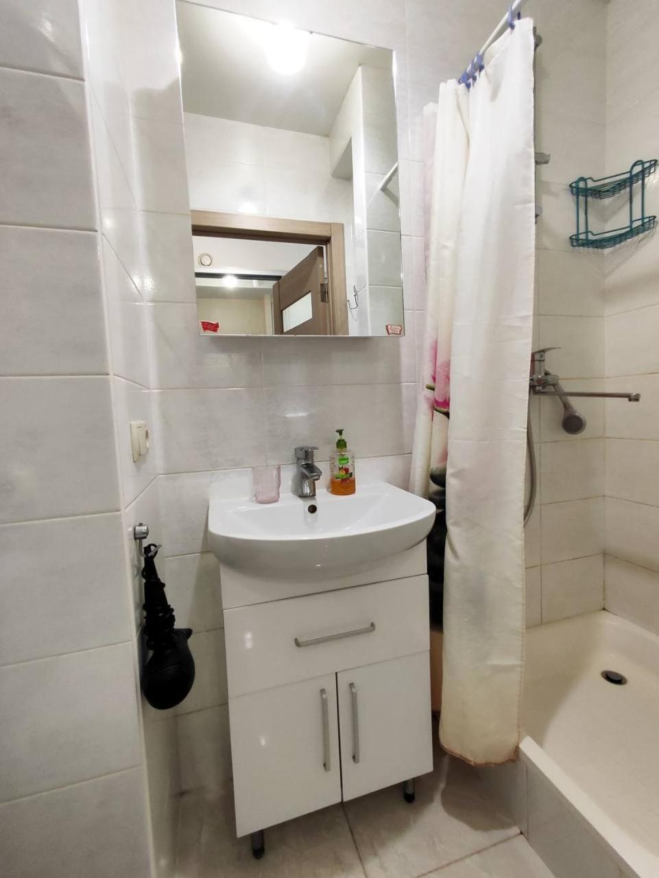 חארקיב New Apartments In The City Center, Smart Tv מראה חיצוני תמונה